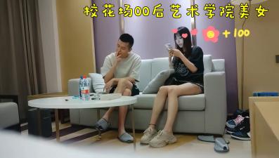 牛屌探花出品172cm极品长腿尤物 白皙美腿模特甜美侍奉-dad